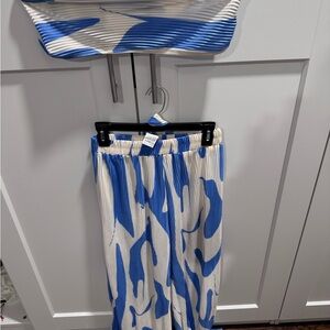 SHEIN Blue and Cream Pleated Set